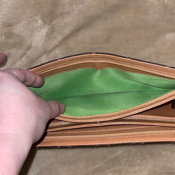 TUSK Black/Tan Leather Envelope Clutch/Wallet - Picture 8 of 14